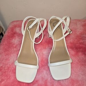 Elegant White Strappy Sandals Size 9 1/2